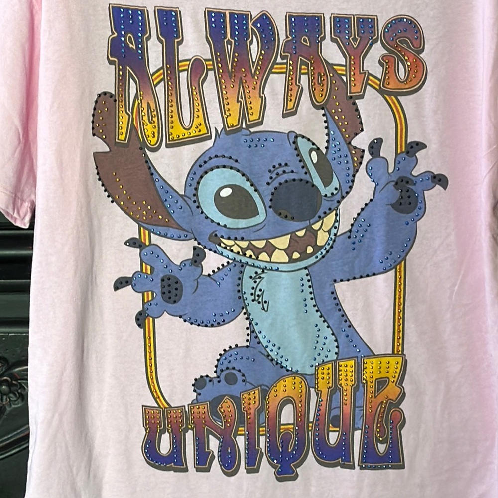 DISNEY Stitch sparkling Logo on a light pink T-shirt in size GIRL 3-5 SMALL NWT - Picture 1 of 5